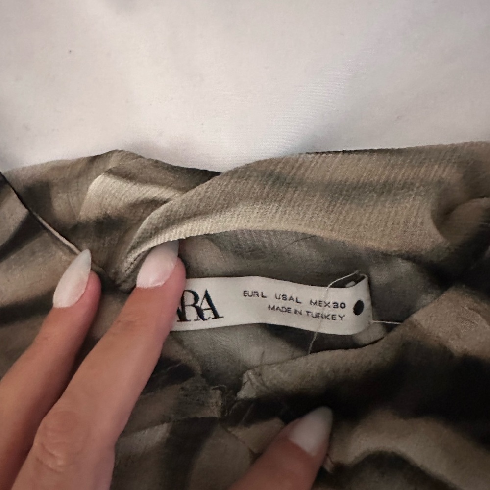 Zara Black and Gray Zebra Print Camisole - Picture 3 of 4